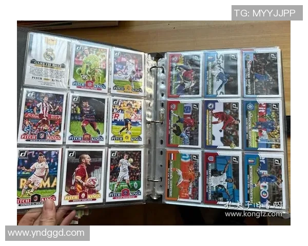 小学生挑战球星卡足球拆包大赛 看谁能集齐全套珍稀卡片 小学生挑战球星卡足球拆包大赛 看谁能集齐全套珍稀卡片